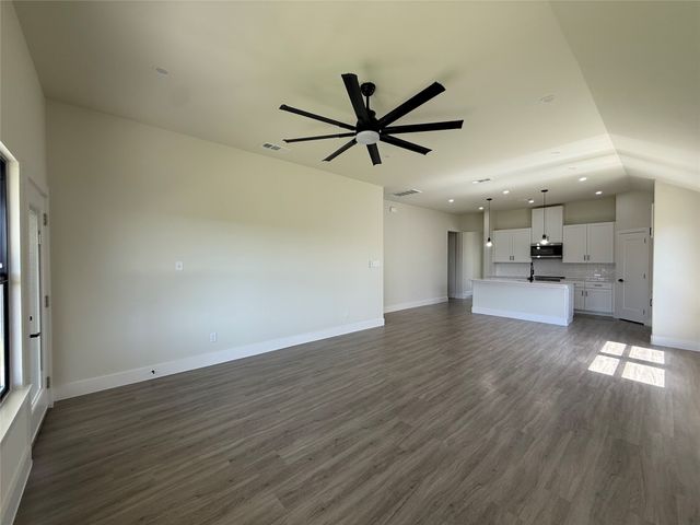 209 Reliance Road, Godley, TX 76044