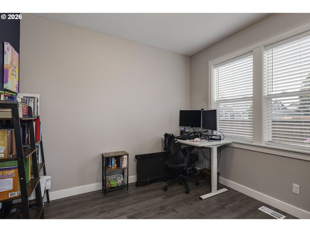 4889 WHITEWATER St, Salem, OR 97305