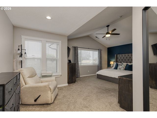 4889 WHITEWATER St, Salem, OR 97305