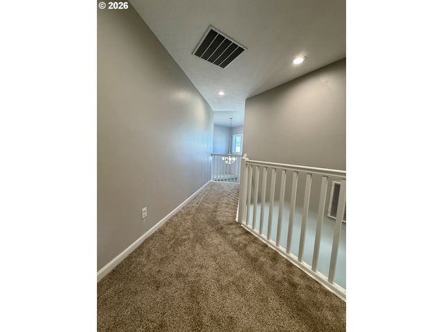4889 WHITEWATER St, Salem, OR 97305