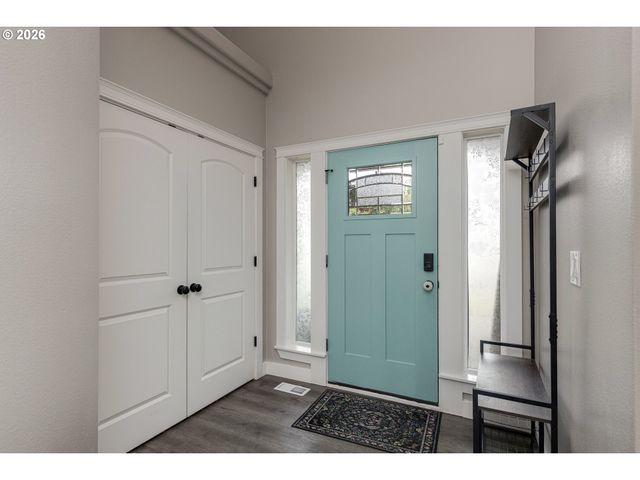 4889 WHITEWATER St, Salem, OR 97305