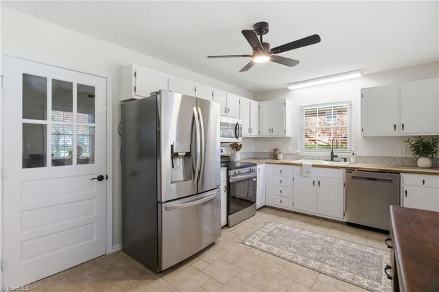 1015 Gales Avenue, Winston-salem, NC 27103