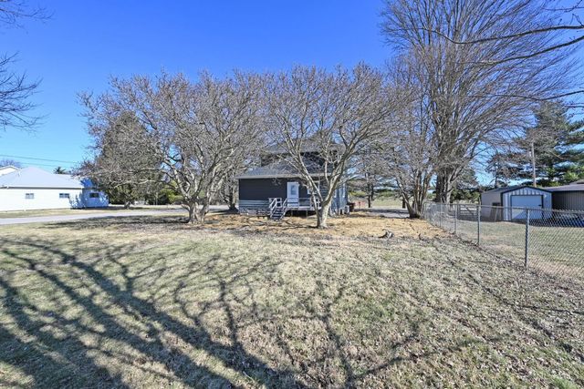 400 S Brookville Street, West College Corner, IN 47003