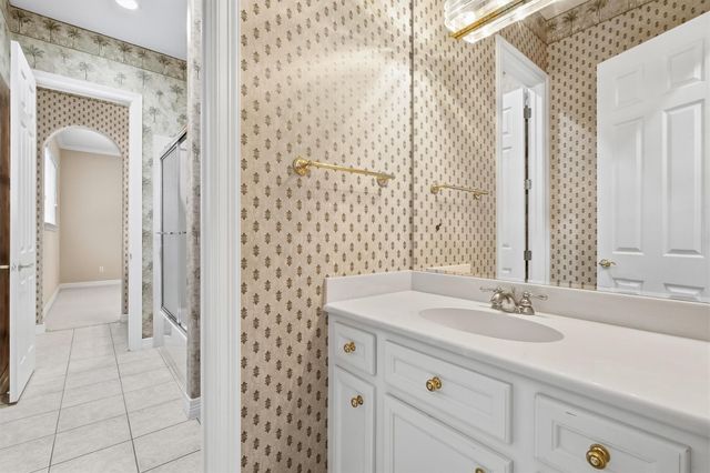 19006 Windsor Lakes Drive, Houston, TX 77094