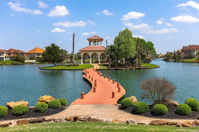 19006 Windsor Lakes Drive, Houston, TX 77094