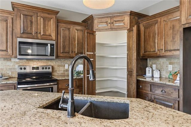 1500 Whispering Ridge, Pleasant Hill, MO 64080