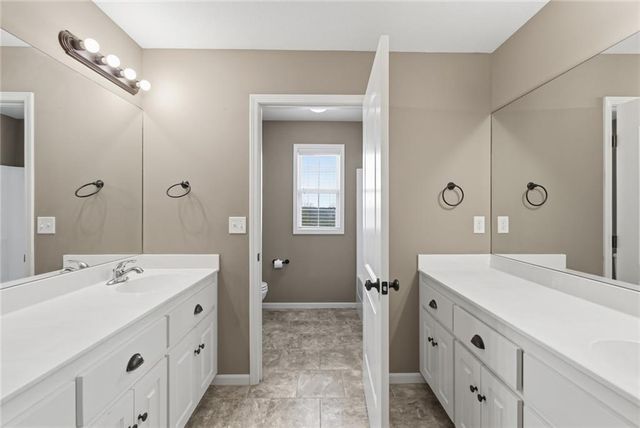 1500 Whispering Ridge, Pleasant Hill, MO 64080