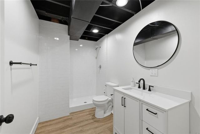 1500 Whispering Ridge, Pleasant Hill, MO 64080