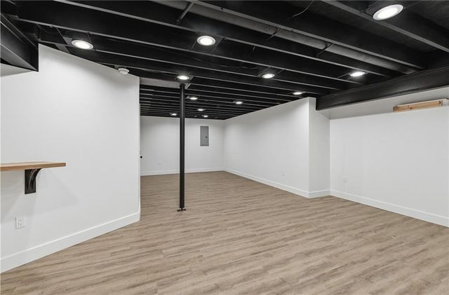 1500 Whispering Ridge, Pleasant Hill, MO 64080