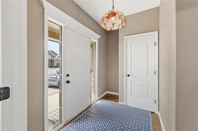 1500 Whispering Ridge, Pleasant Hill, MO 64080