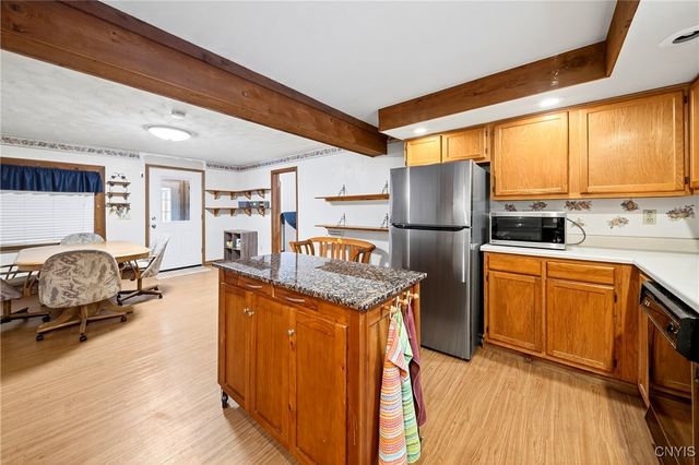 7034 State Route 31, Cicero, NY 13039