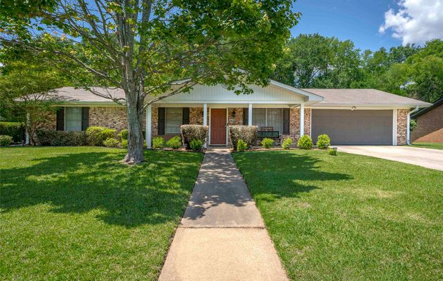 1817 Beth Dr., Longview, TX 75605
