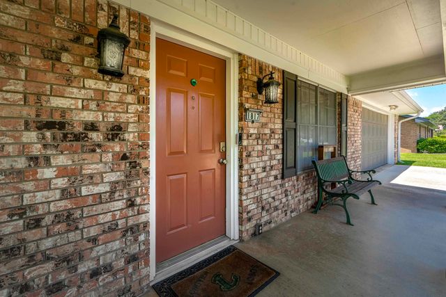 1817 Beth Dr., Longview, TX 75605