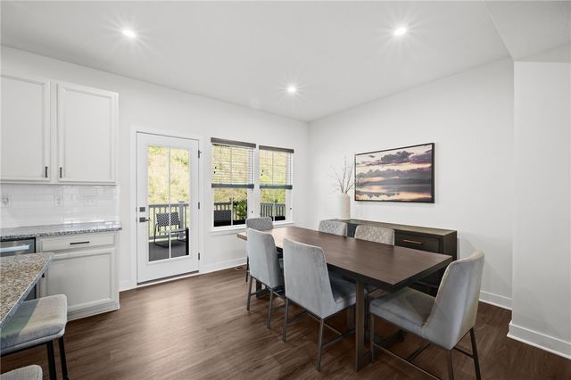 452 Greenwood Dr, North Strabane, PA 15317