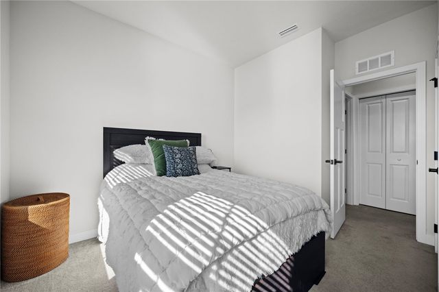 452 Greenwood Dr, North Strabane, PA 15317