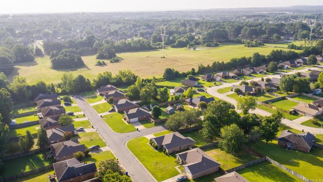 5185 Stockton, Conway, AR 72034