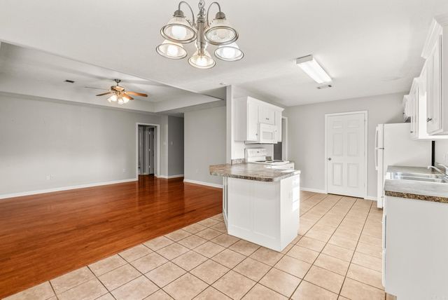 5185 Stockton, Conway, AR 72034