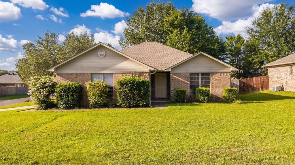 5185 Stockton, Conway, AR 72034