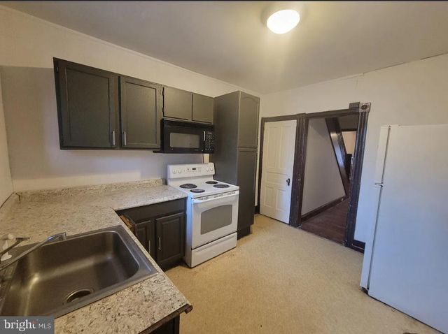 110 E 24TH ST, Wilmington, DE 19802