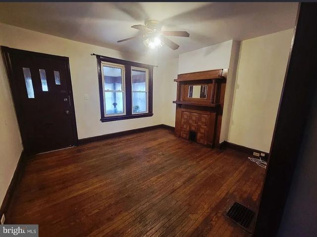 110 E 24TH ST, Wilmington, DE 19802