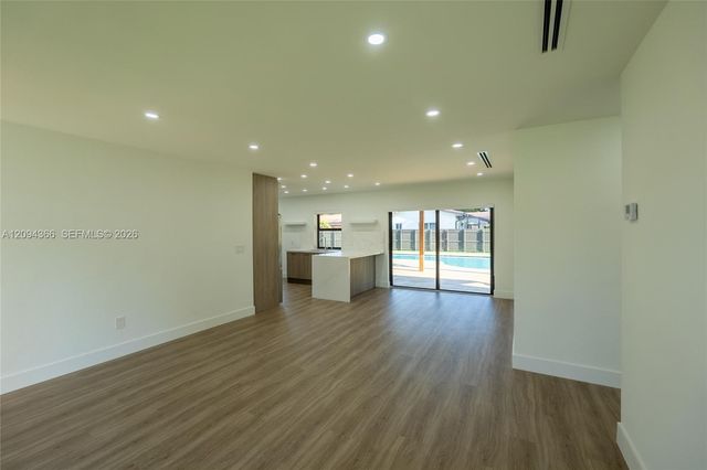14515 Mahogany Court, Miami Lakes, FL 33014