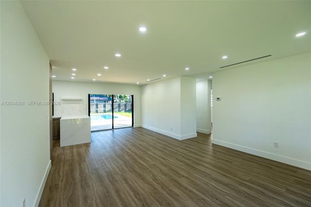 14515 Mahogany Court, Miami Lakes, FL 33014