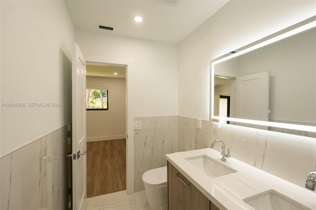 14515 Mahogany Court, Miami Lakes, FL 33014