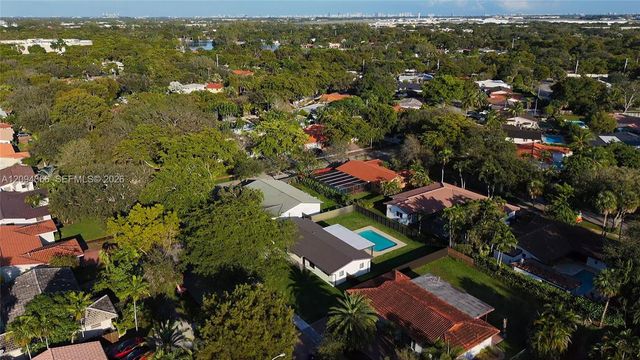 14515 Mahogany Court, Miami Lakes, FL 33014