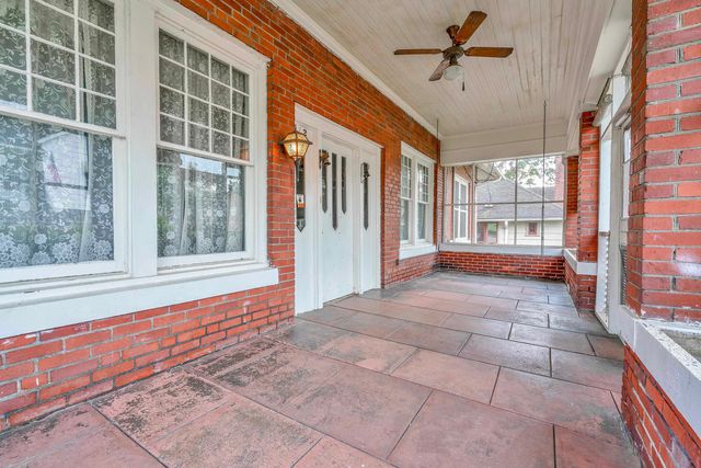 2 Robinsview Lane, Spartanburg, SC 29301