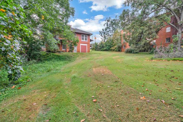 2 Robinsview Lane, Spartanburg, SC 29301