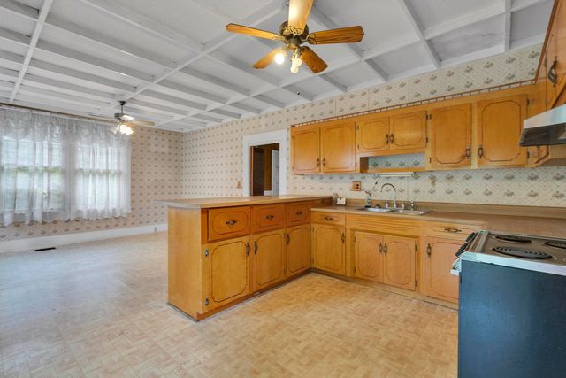2 Robinsview Lane, Spartanburg, SC 29301