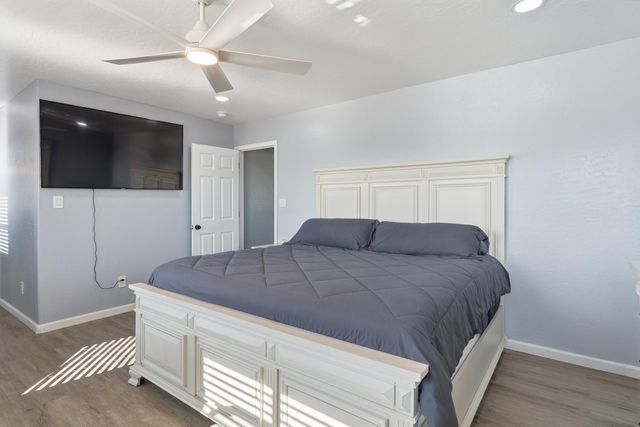 705 6th Street NE, Rio Rancho, NM 87124