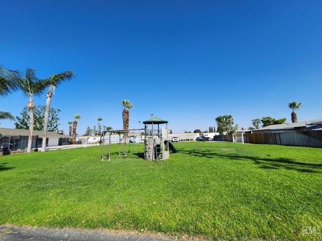 258 Mary Kay Ln, Bakersfield, CA 93308