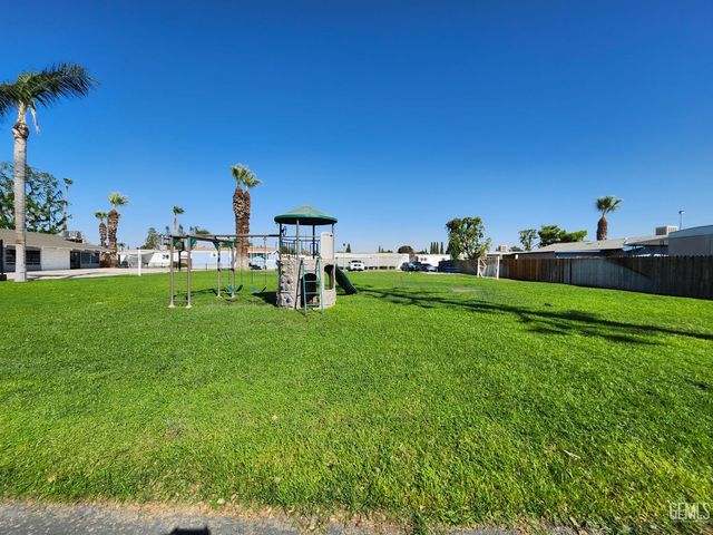 258 Mary Kay Ln, Bakersfield, CA 93308