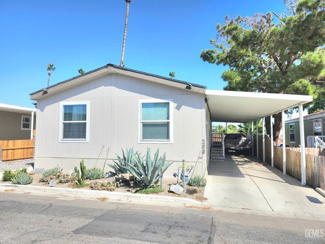 258 Mary Kay Ln, Bakersfield, CA 93308