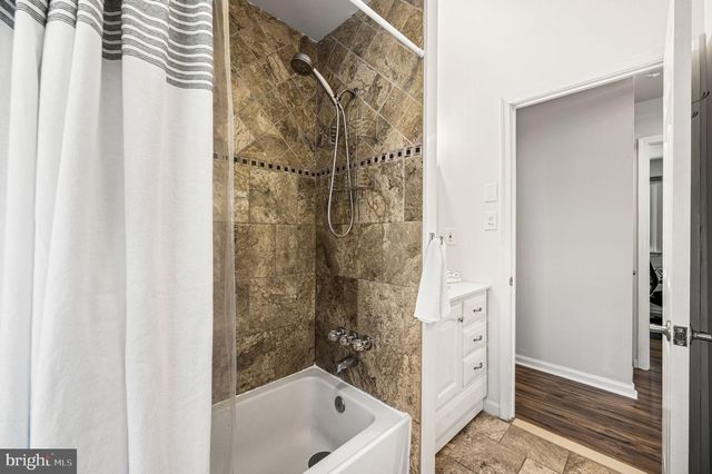 1105 VERMONT LN, Downingtown, PA 19335