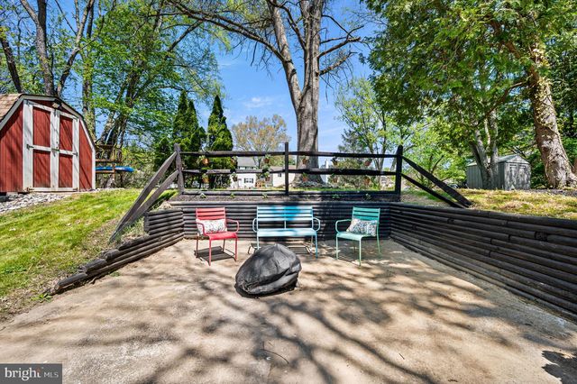 1105 VERMONT LN, Downingtown, PA 19335