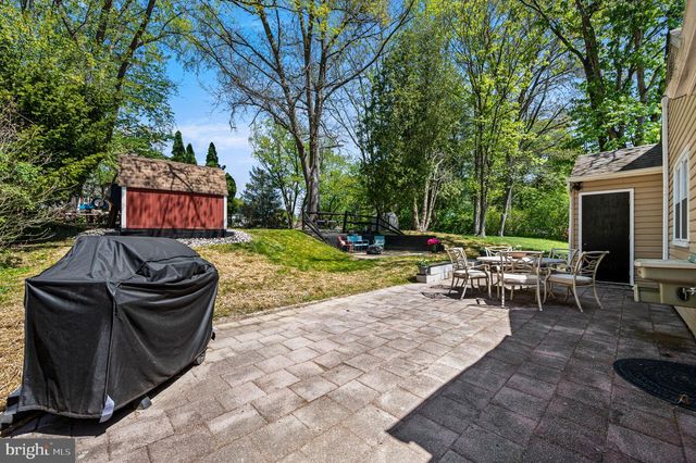 1105 VERMONT LN, Downingtown, PA 19335