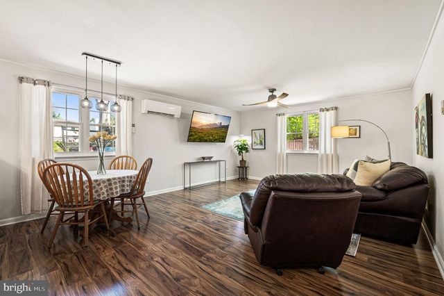 1105 VERMONT LN, Downingtown, PA 19335