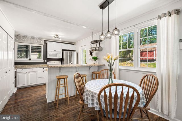 1105 VERMONT LN, Downingtown, PA 19335