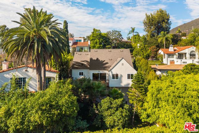 3141 E La Suvida Drive, Los Angeles, CA 90068