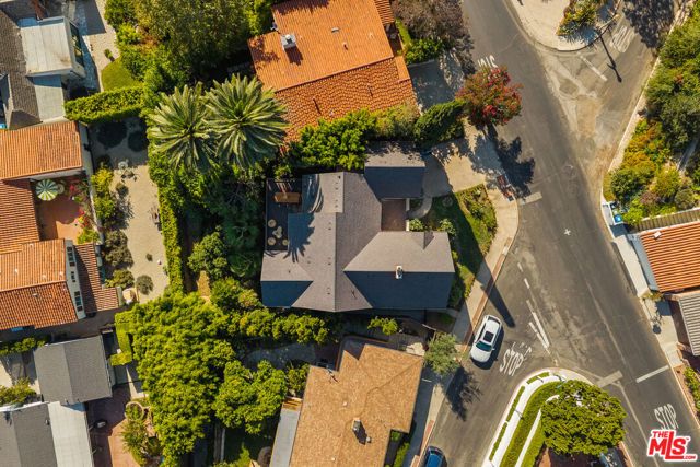 3141 E La Suvida Drive, Los Angeles, CA 90068