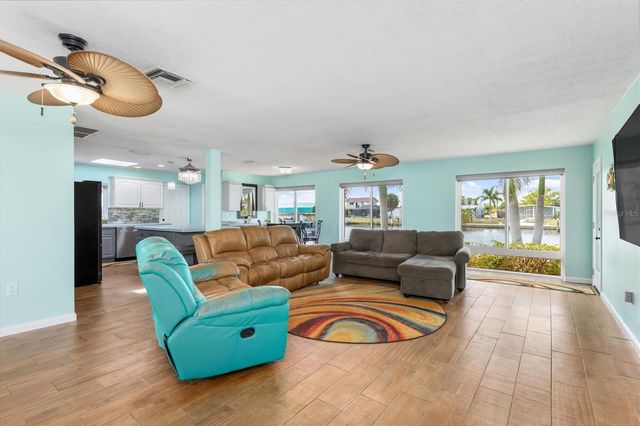 499 NOTSON TERRACE, Port Charlotte, FL 33952