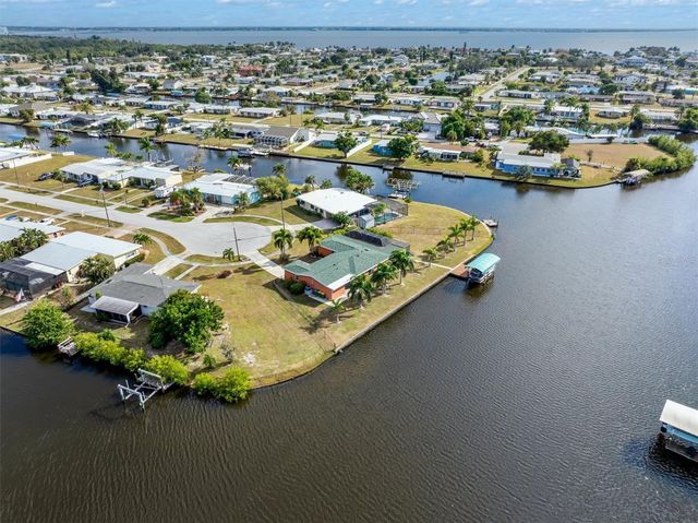 499 NOTSON TERRACE, Port Charlotte, FL 33952