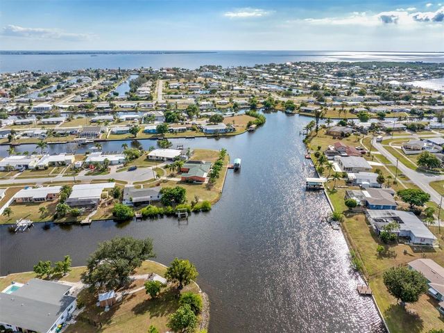 499 NOTSON TERRACE, Port Charlotte, FL 33952