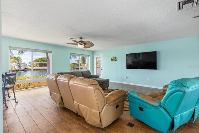 499 NOTSON TERRACE, Port Charlotte, FL 33952