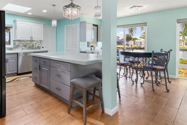 499 NOTSON TERRACE, Port Charlotte, FL 33952