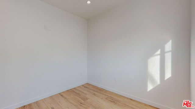 16012 Cantlay Street A, Van Nuys (los Angeles), CA 91406
