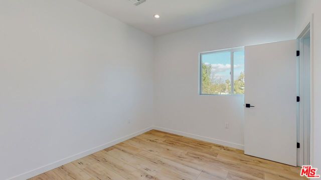 16012 Cantlay Street A, Van Nuys (los Angeles), CA 91406