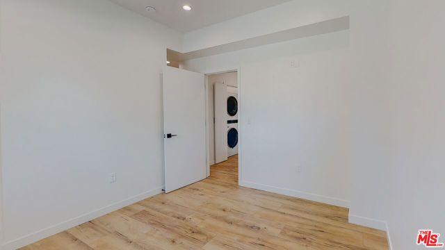 16012 Cantlay Street A, Van Nuys (los Angeles), CA 91406